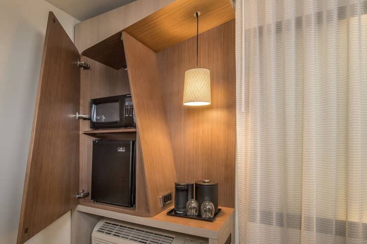 Room 15 of 35